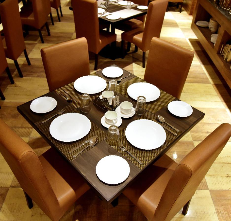 Hotel Crystal Grand Haldwāni Zewnętrze zdjęcie