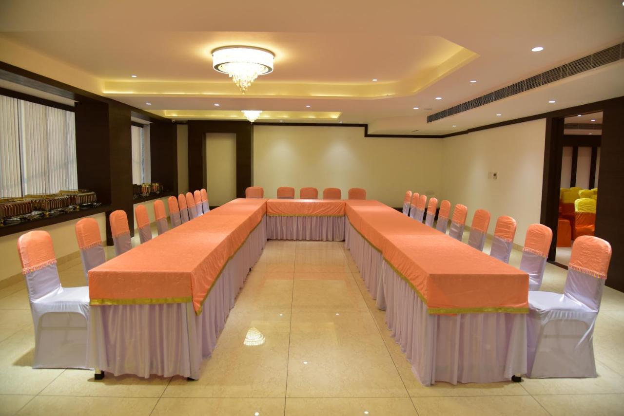 Hotel Crystal Grand Haldwāni Zewnętrze zdjęcie