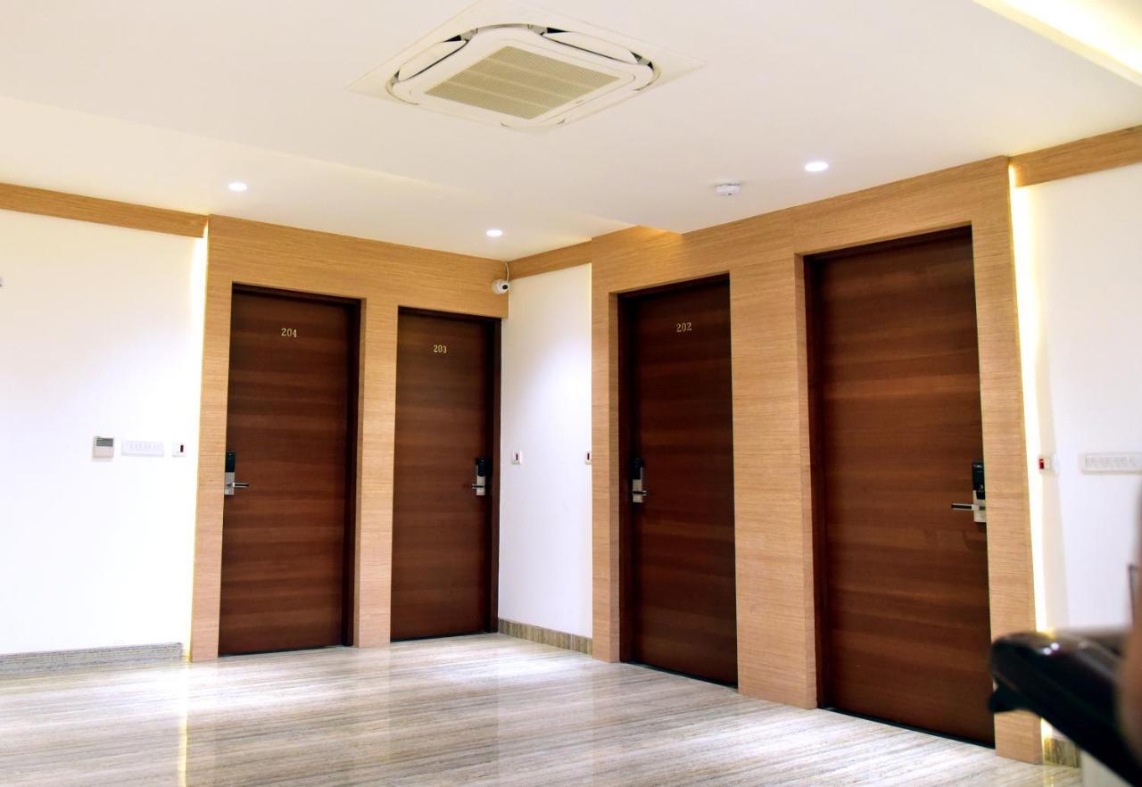 Hotel Crystal Grand Haldwāni Zewnętrze zdjęcie